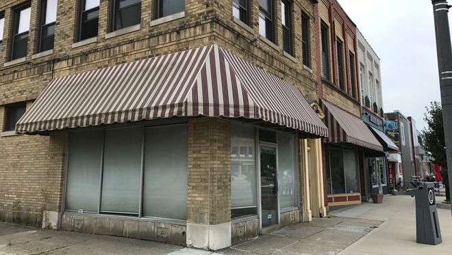 A $500,000 investment will bring a brewery and pottery studio to the 1100 block of South Washington Avenue in REO Town.