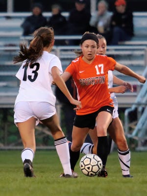 Kayla Foran (17) scored Brighton's goal in a 1-0 season-opening soccer victory over Ann Arbor Skyline.
