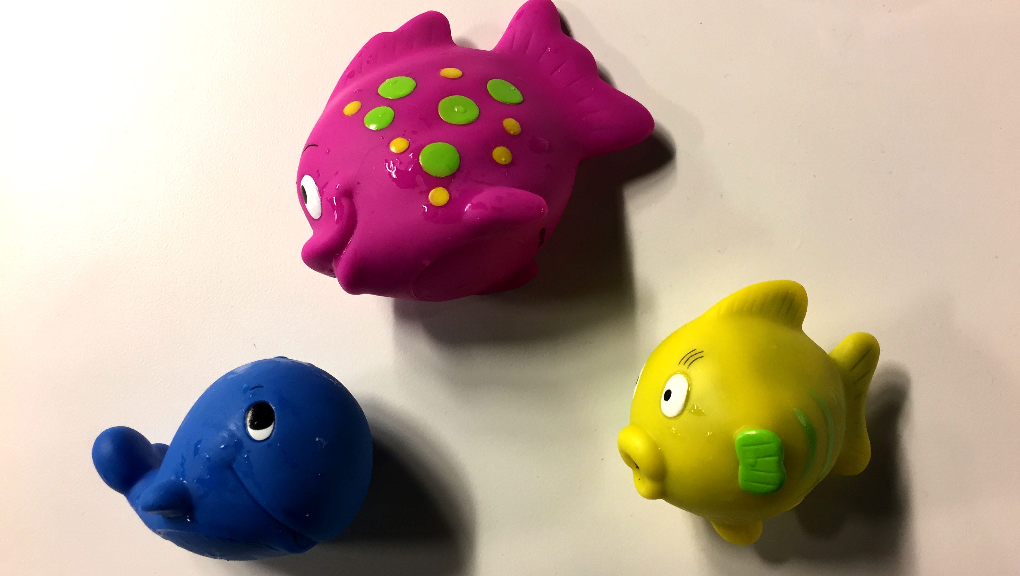how to clean bath toys with bleach