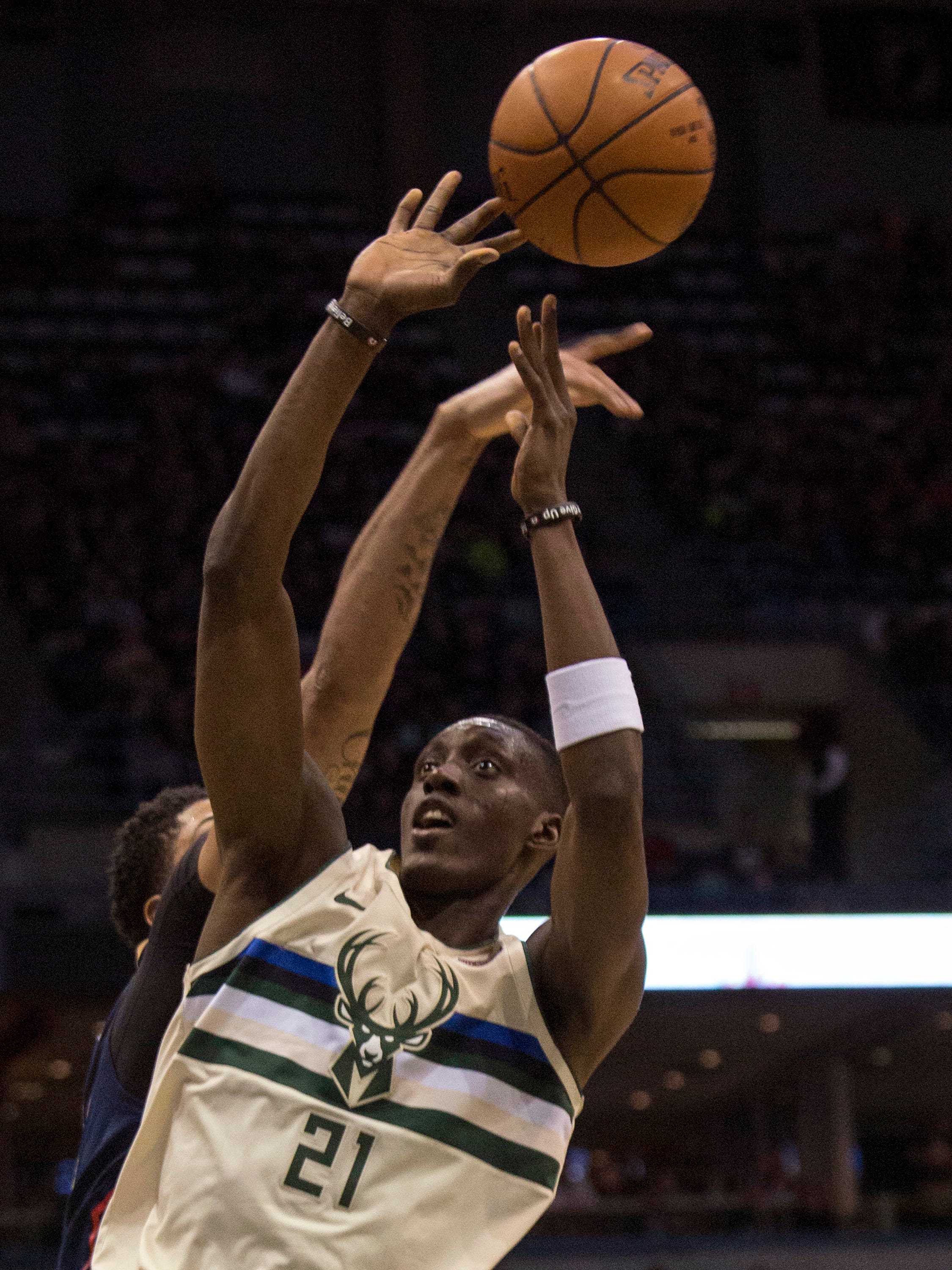 Bucks Tony Snell Works Through Struggles