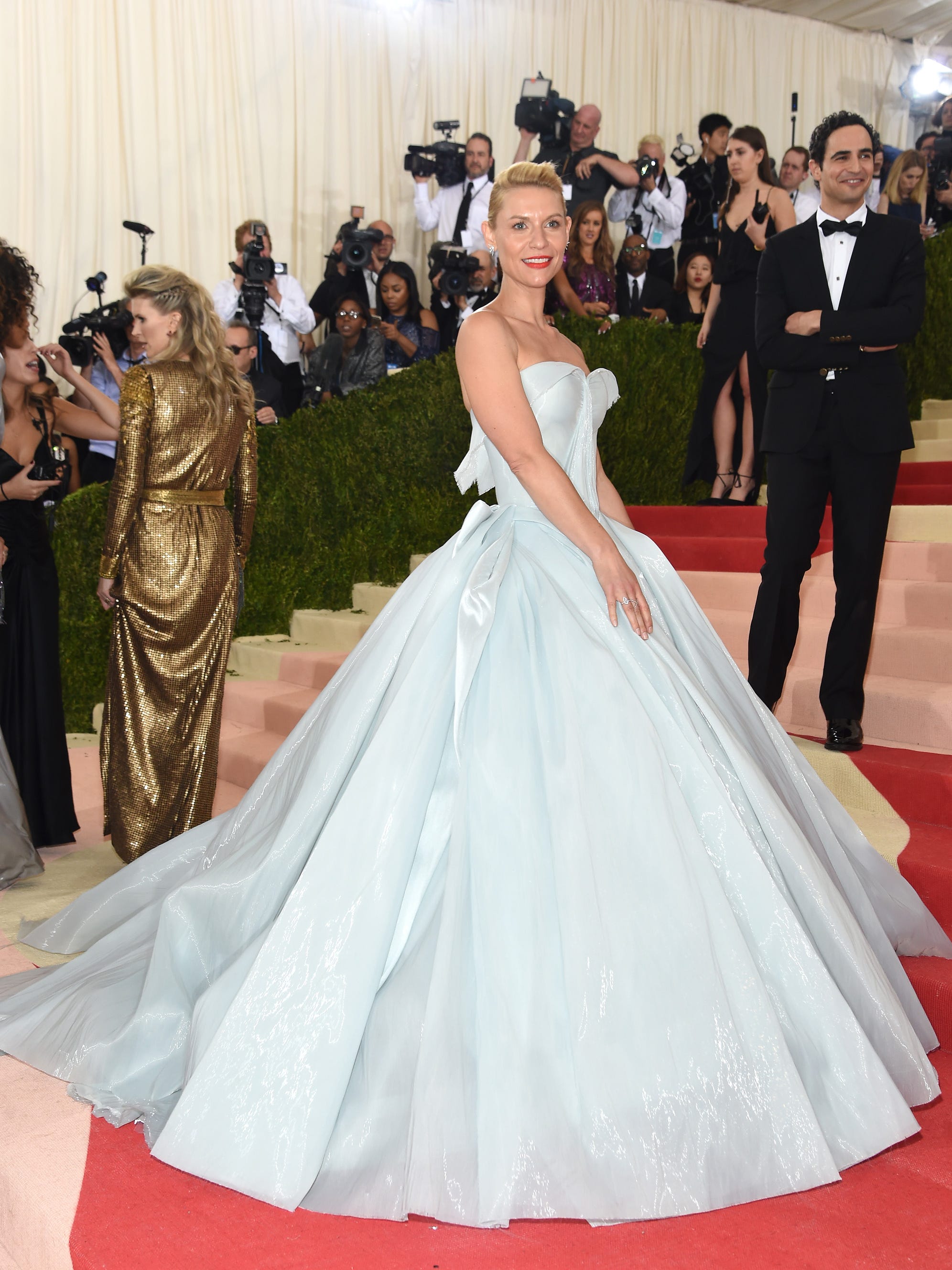Marchesa Zac Posen And Claire Danes Light Up The Met Gala Red Carpet