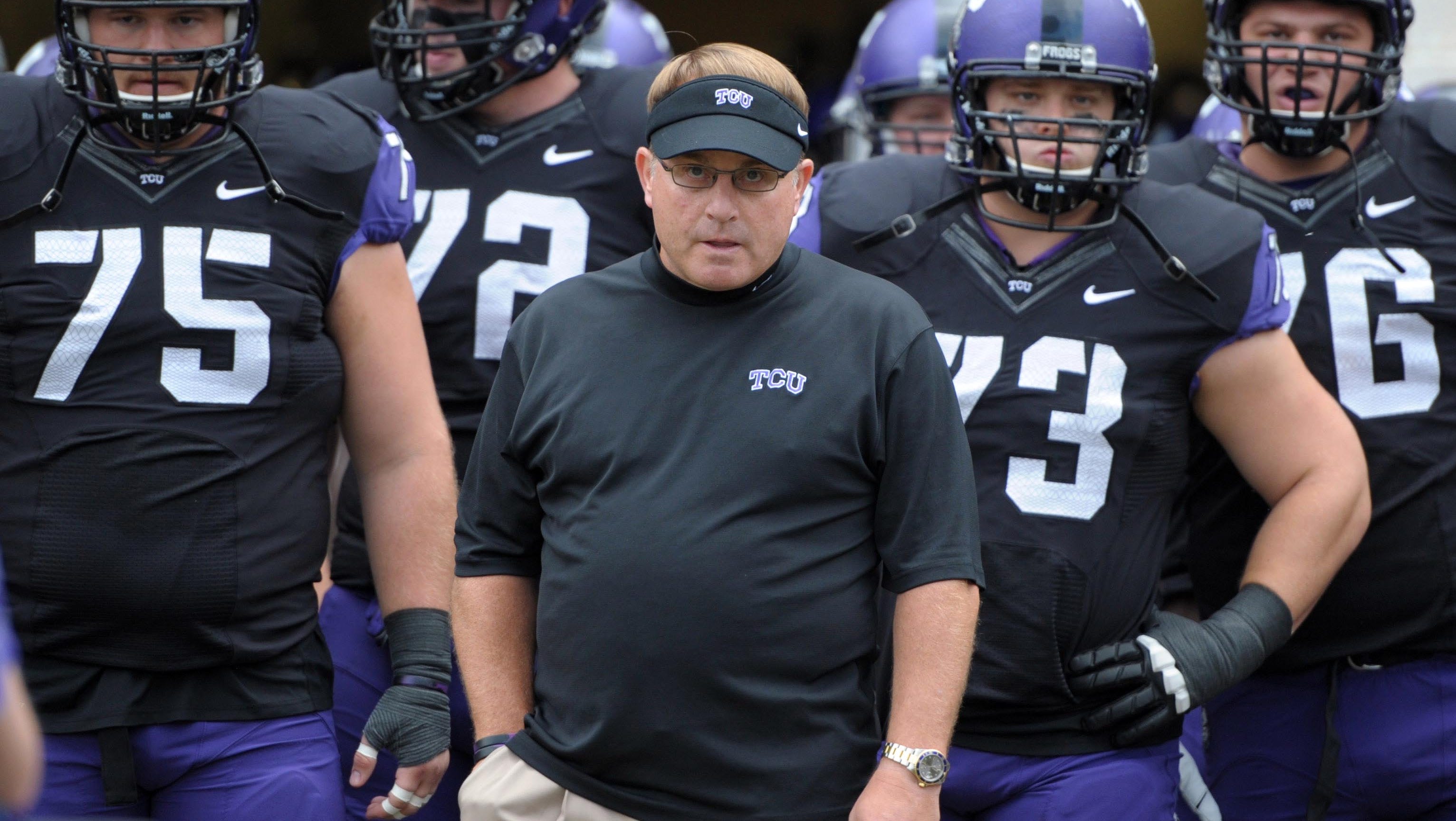 Salaries for football coaches also bigger in Texas