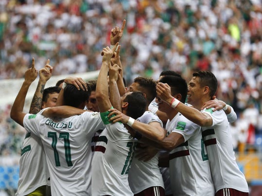 Russia_Soccer_WCup_South_Korea_Mexico_16277.jpg