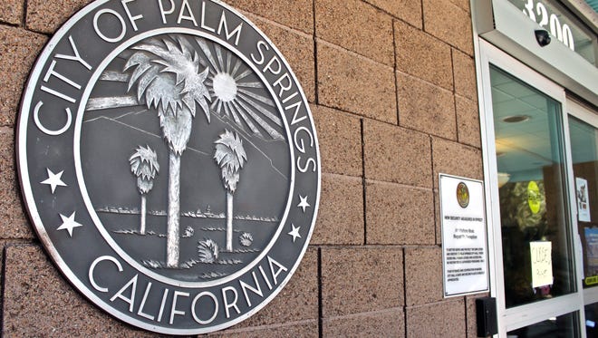 The Inland Empire Public Corruption Task Force made up of the FBI, District Attorney's Office and the IRS raid Palm Springs City Hall on Sept. 1, 2015.