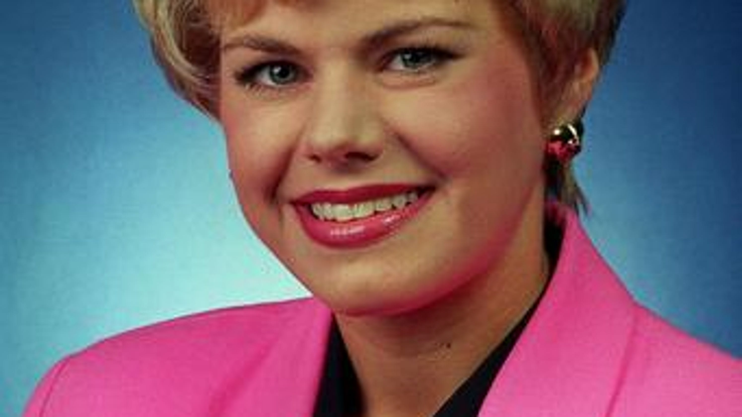Gretchen Carlson, former WCPOTV anchor, files suit against Fox News CEO