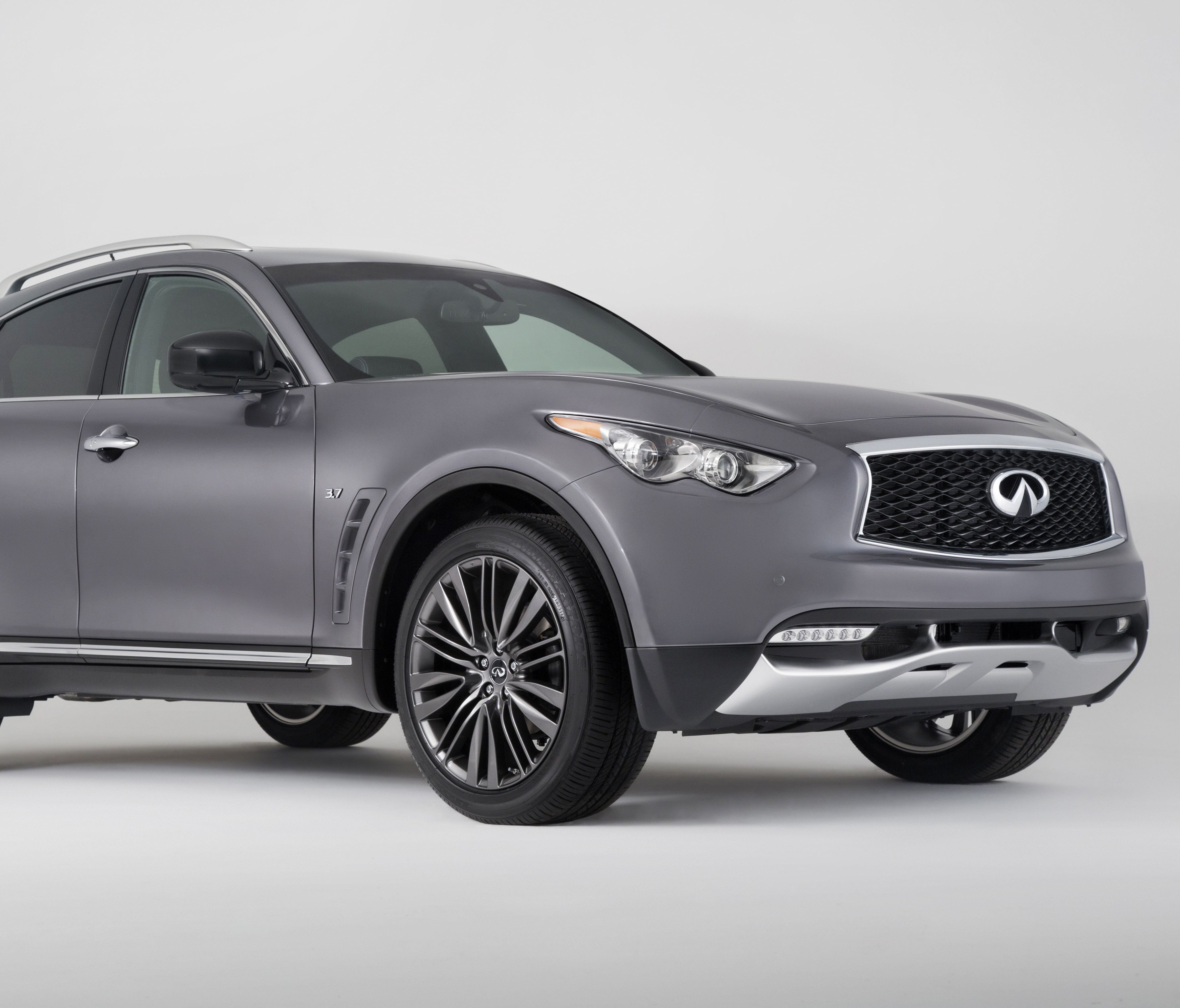Infiniti  brings the QX70 Limited to the New York Auto Show