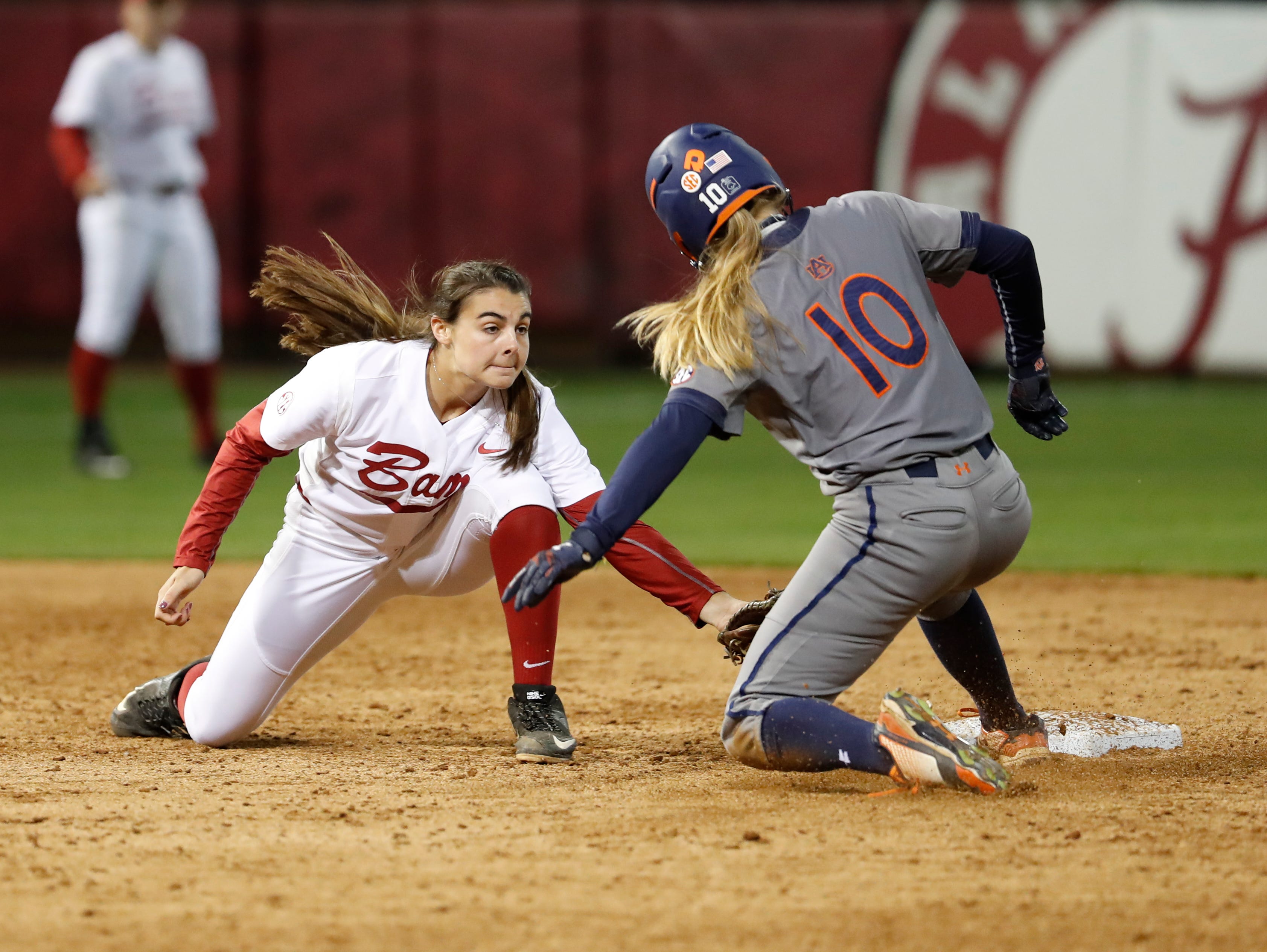 Auburn outlasts Alabama in softball thriller USA TODAY Sports