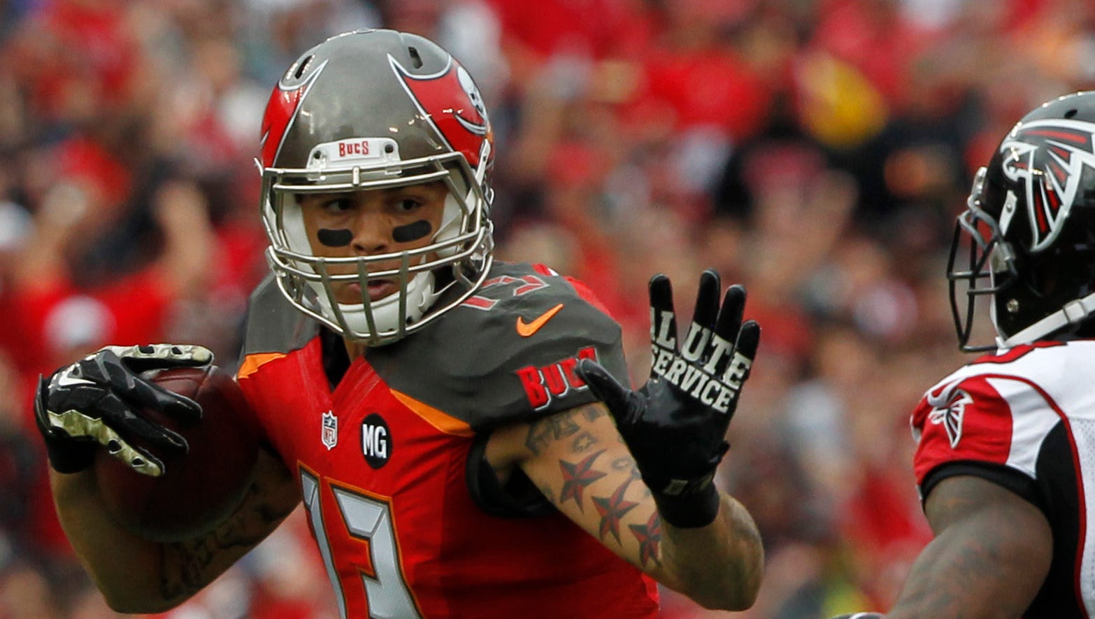 Buccaneers Wr Mike Evans Full Of Surprises Off Field But No Longer A
