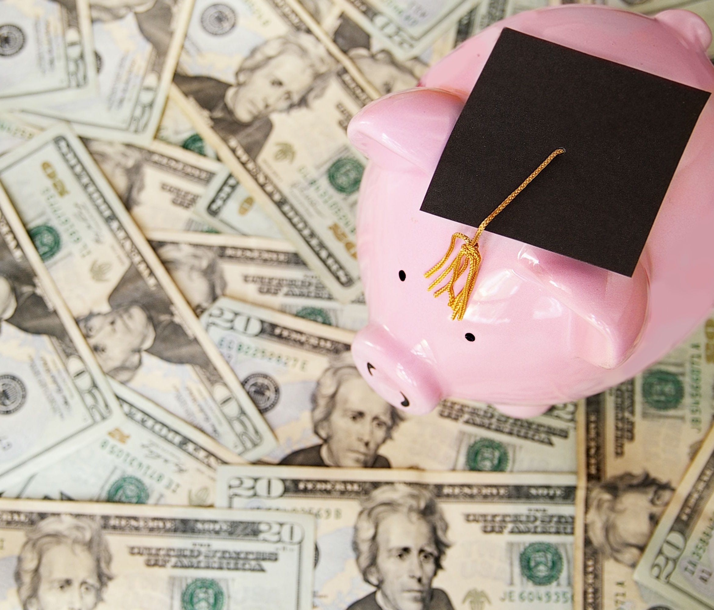 Here's how graduates should go about creating a sound financial plan, according to experts.