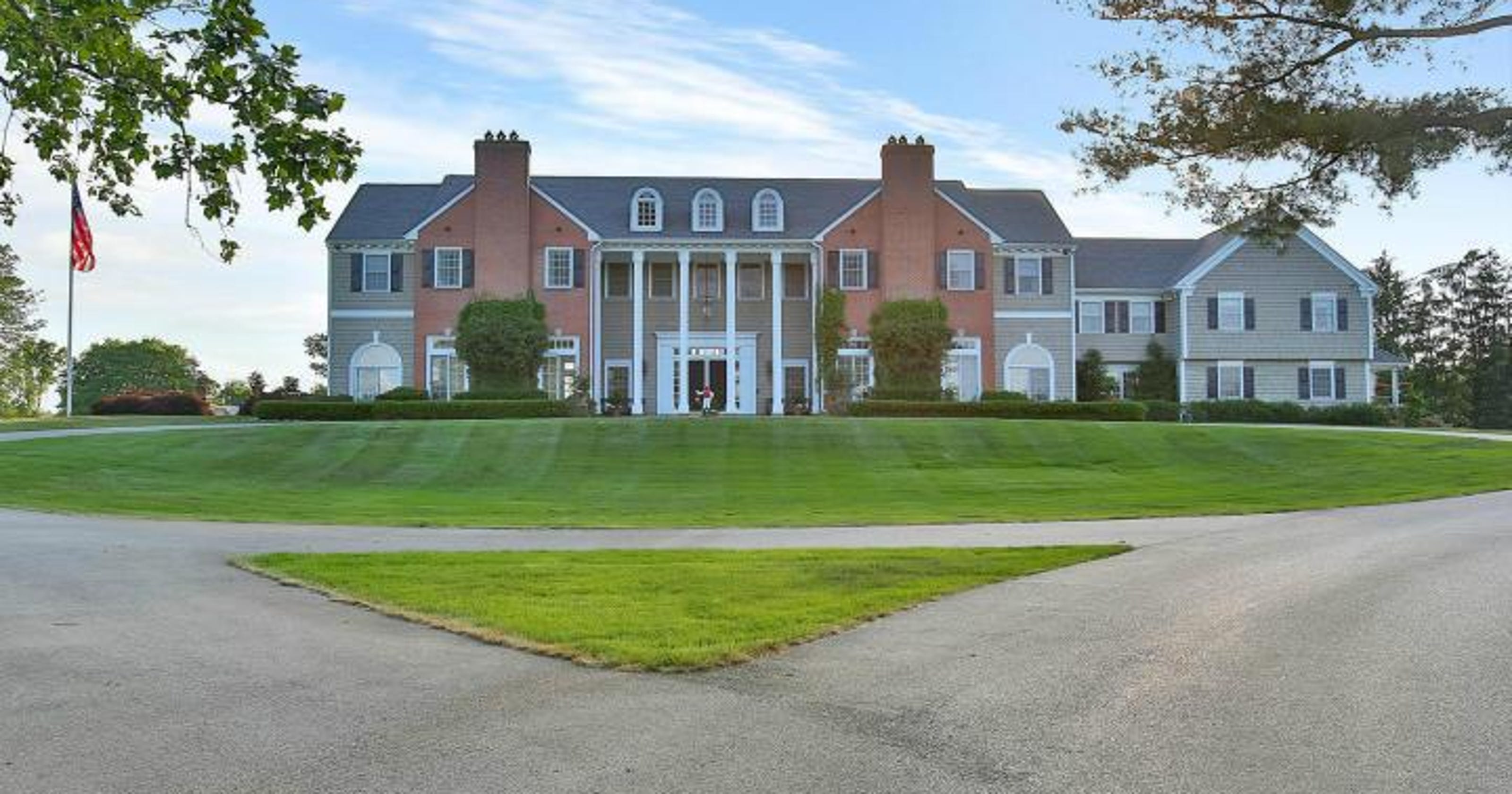 10m Farm Mansion Is Hiding At The Jersey Shore