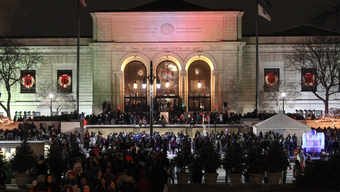 Two shot during Noel Night in Detroit, police say