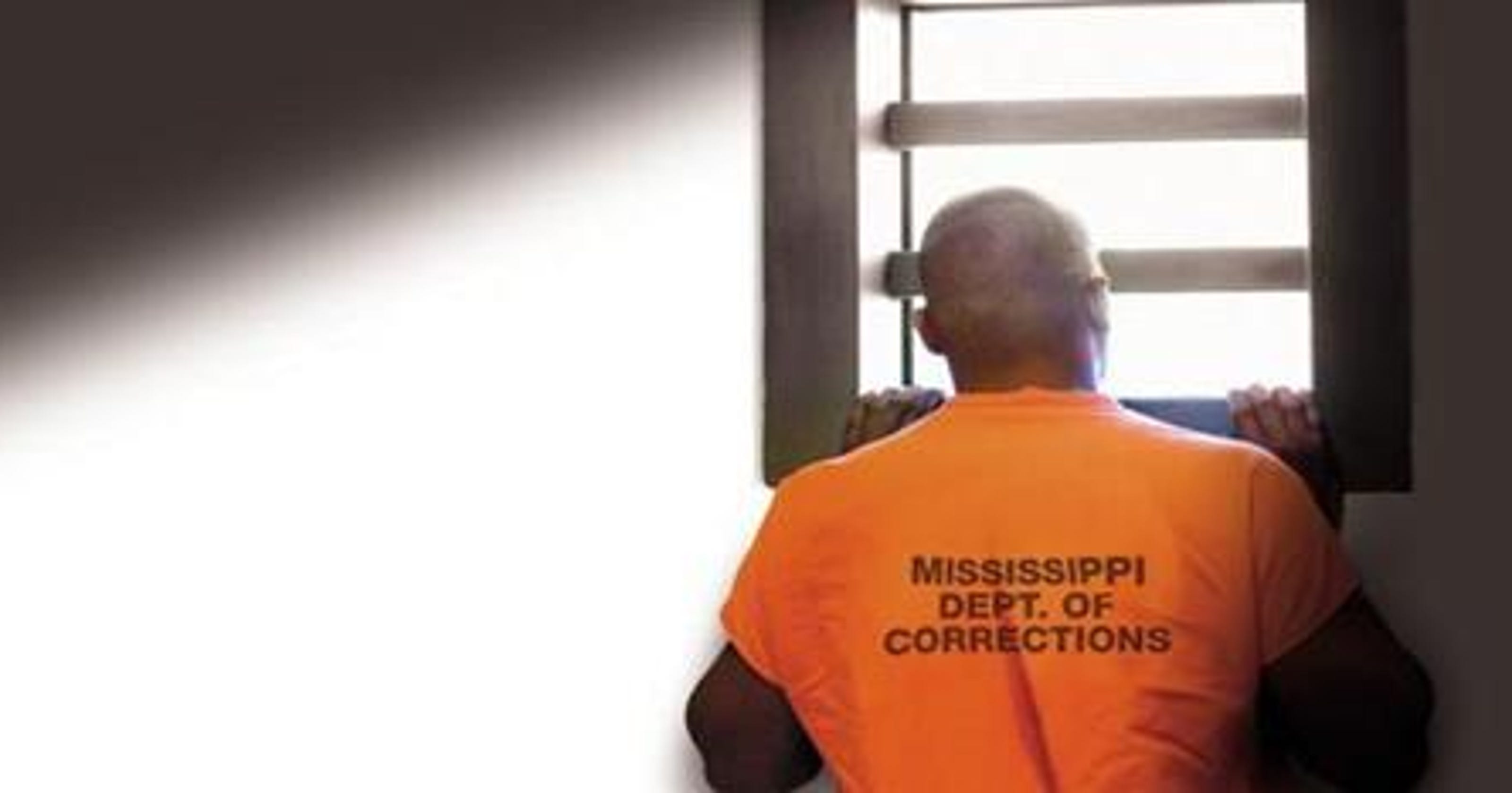 Mississippi prisons Guards, low pay and corruption