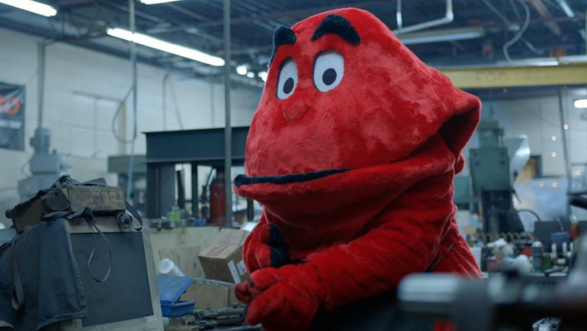 Brad Paisley S Country Nation Music Video Features Wku S Big Red Kentucky S Wildcat