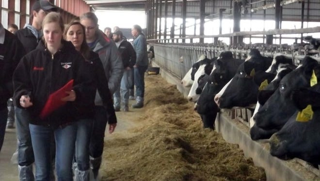 Fox Valley Technical College annual Farm Tour takes visitors to farms using the latest innovations in production and sustainability. The 2019 tour takes place on April 10.