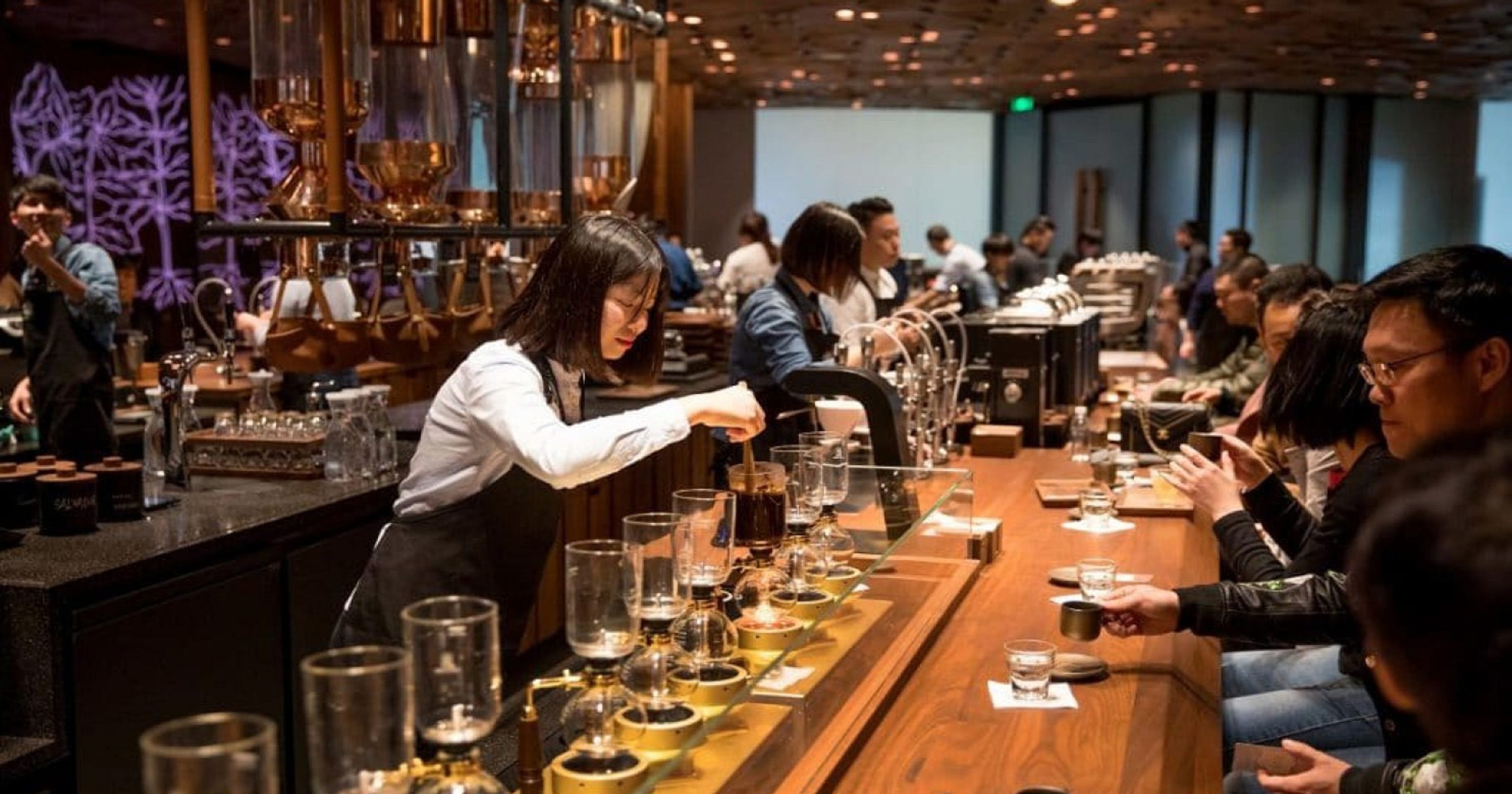 Does starbucks pay weekly