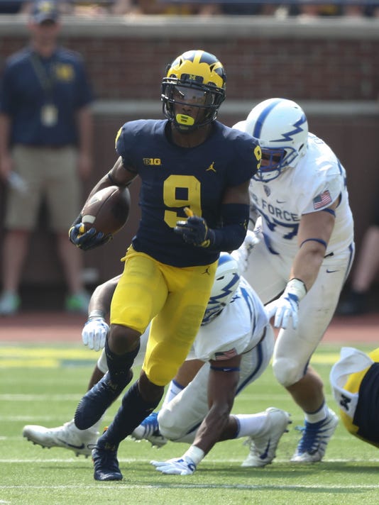 Michigan Football Overcomes Offensive Struggles To Top Air Force 29 13