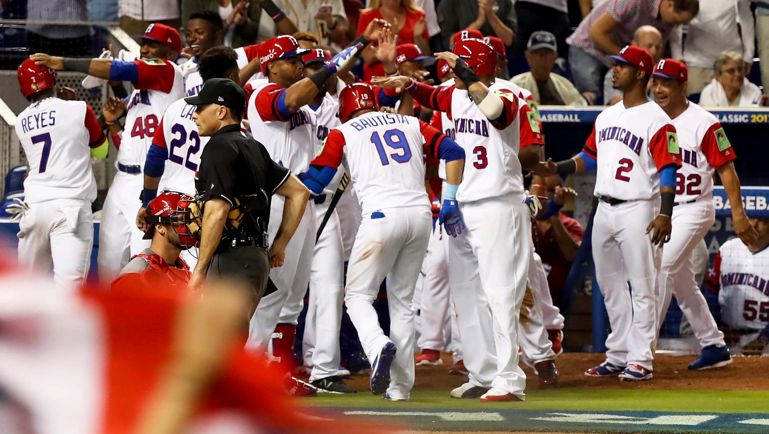 World Baseball Classic Dominican Republic feels at home in rout over