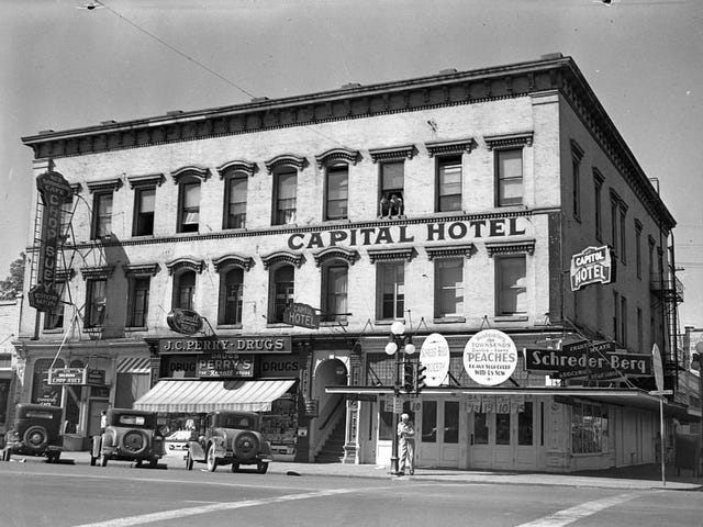 Block Remembered For History Mcmahan S Fire