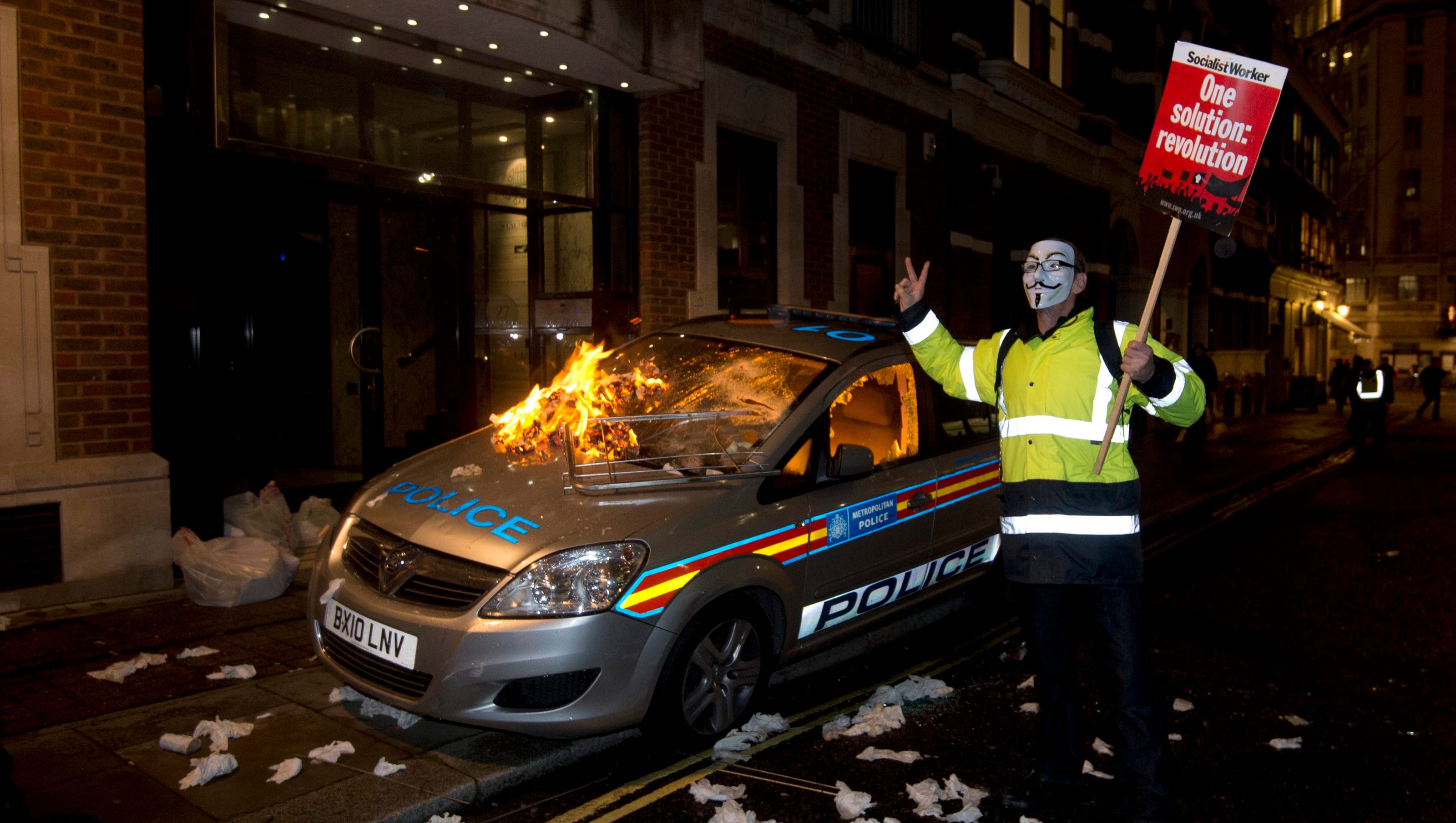 Thousands turn out for Million Mask protest in London