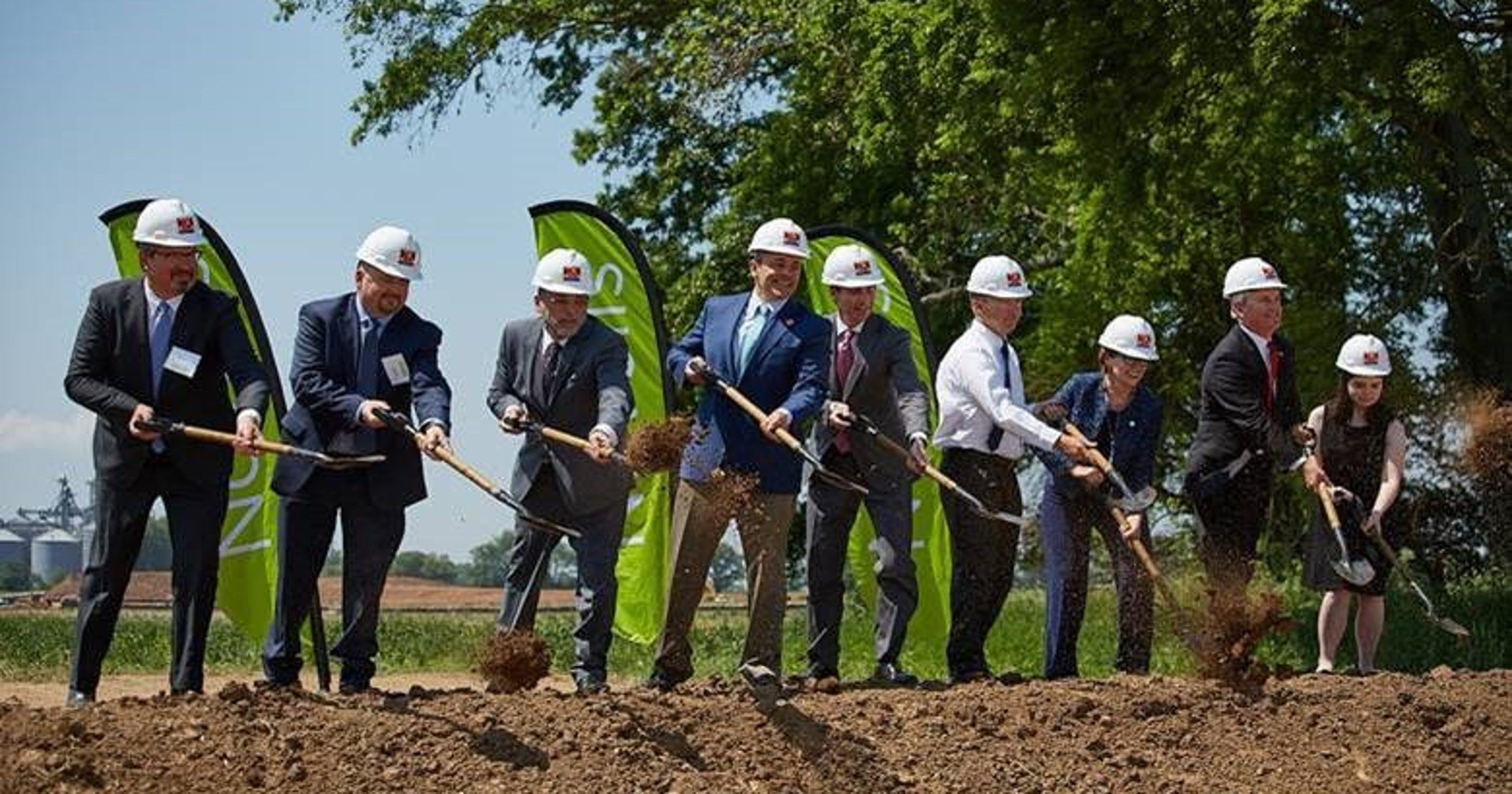 Officials break ground for 300 million Novelis plant in Guthrie, Ky.