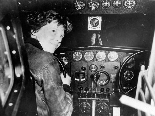 Photo from National Archives showing Amelia Earhart