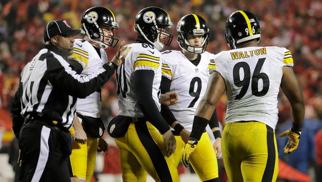 Pittsburgh Steelers kicker Chris Boswell (9) celebrates with teammates after kicking a 22-yard field goal during the first half of an NFL divisional playoff football game against the Kansas City Chiefs on Sunday, Jan. 15, 2017, in Kansas City, Mo. (AP Photo/Charlie Riedel)