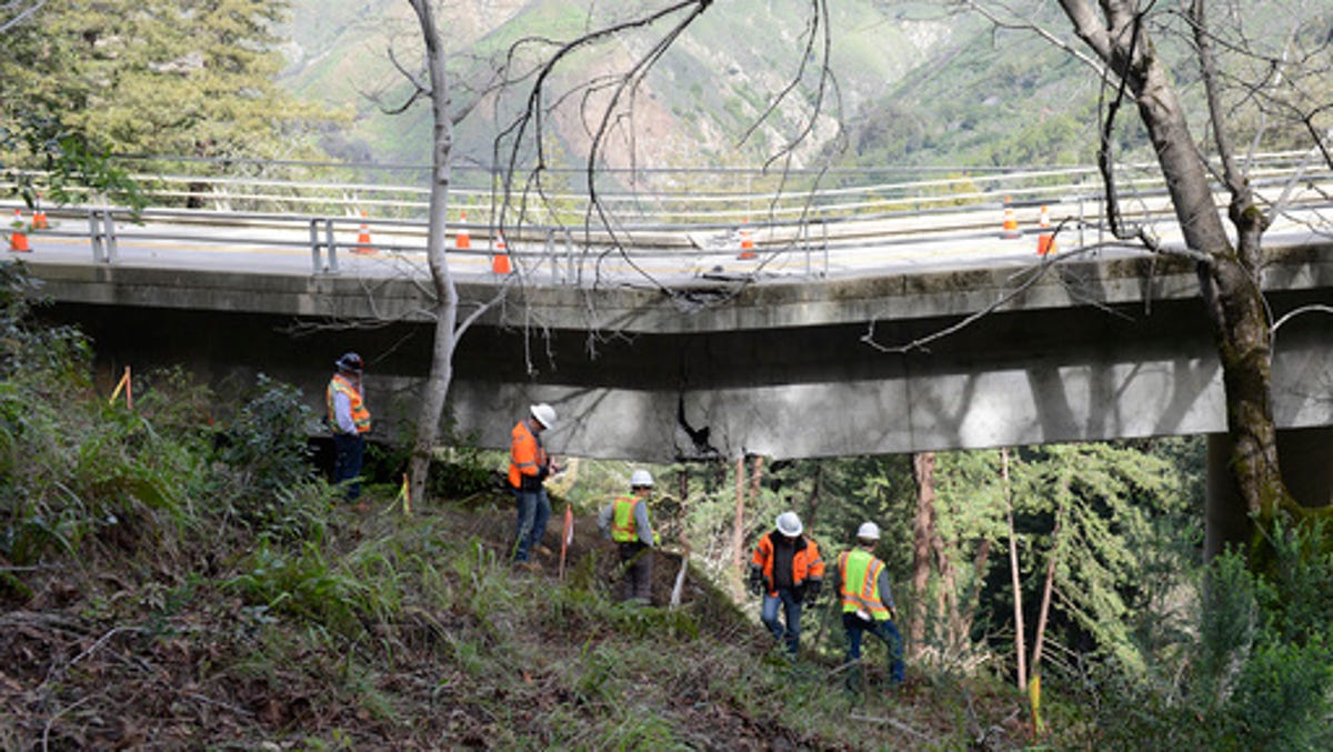 Down Bridge Splits Big Sur Part Of Hwy 101 Closed For A Year