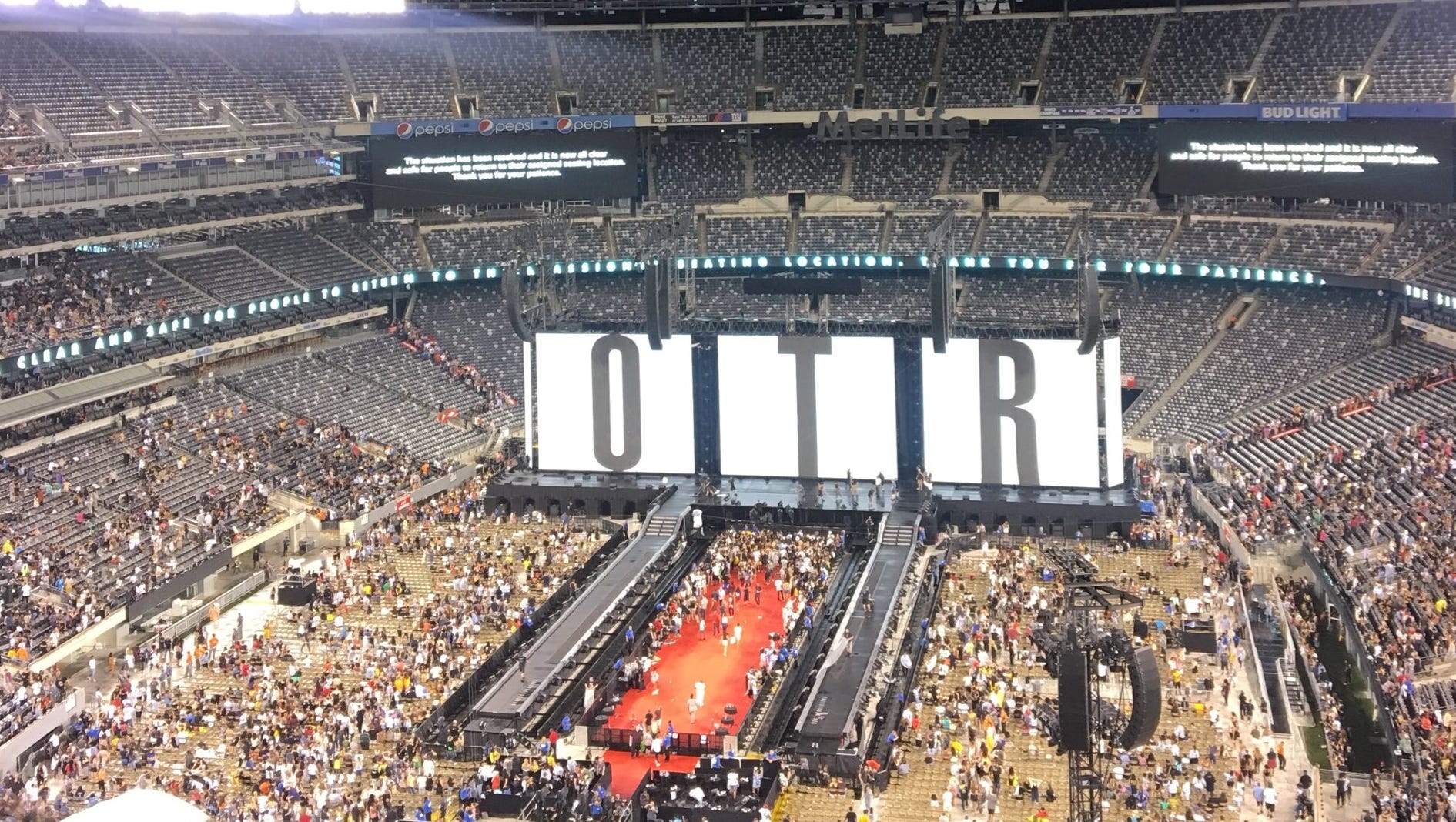 Beyonce and Jay-Z OTR II concert delayed by weather at MetLife Stadium