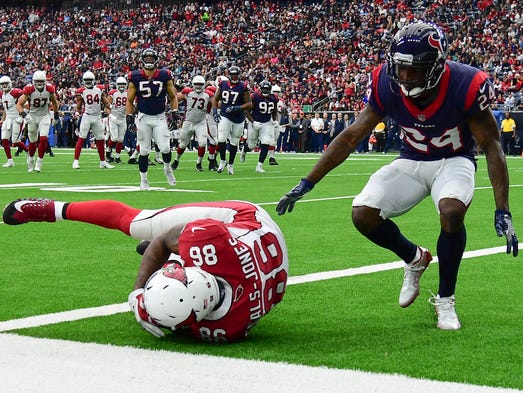 Arizona Cardinals tight end Ricky Seals-Jones scores