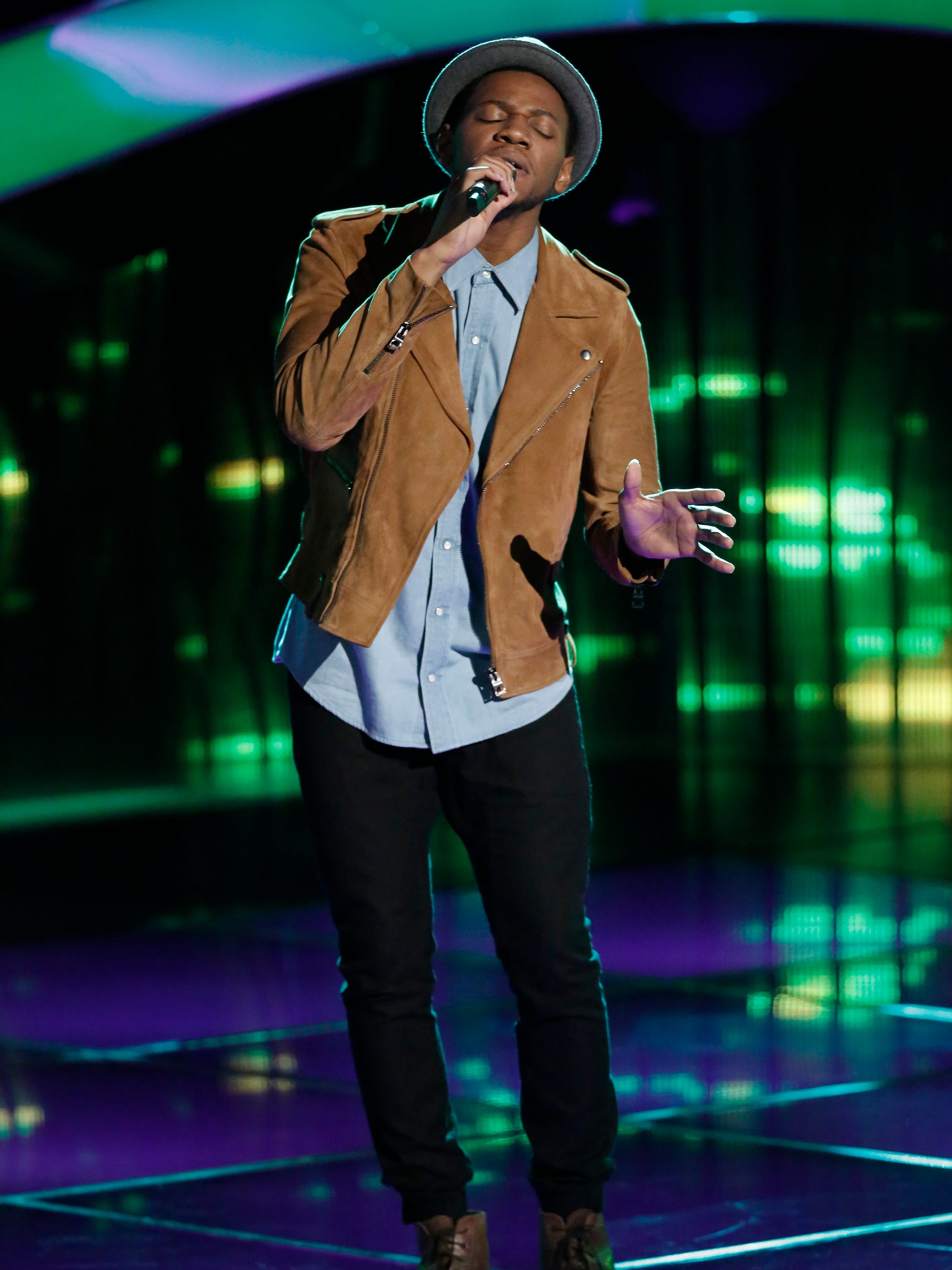 Knoxville singer wows judges on 'The Voice' with soulful sound
