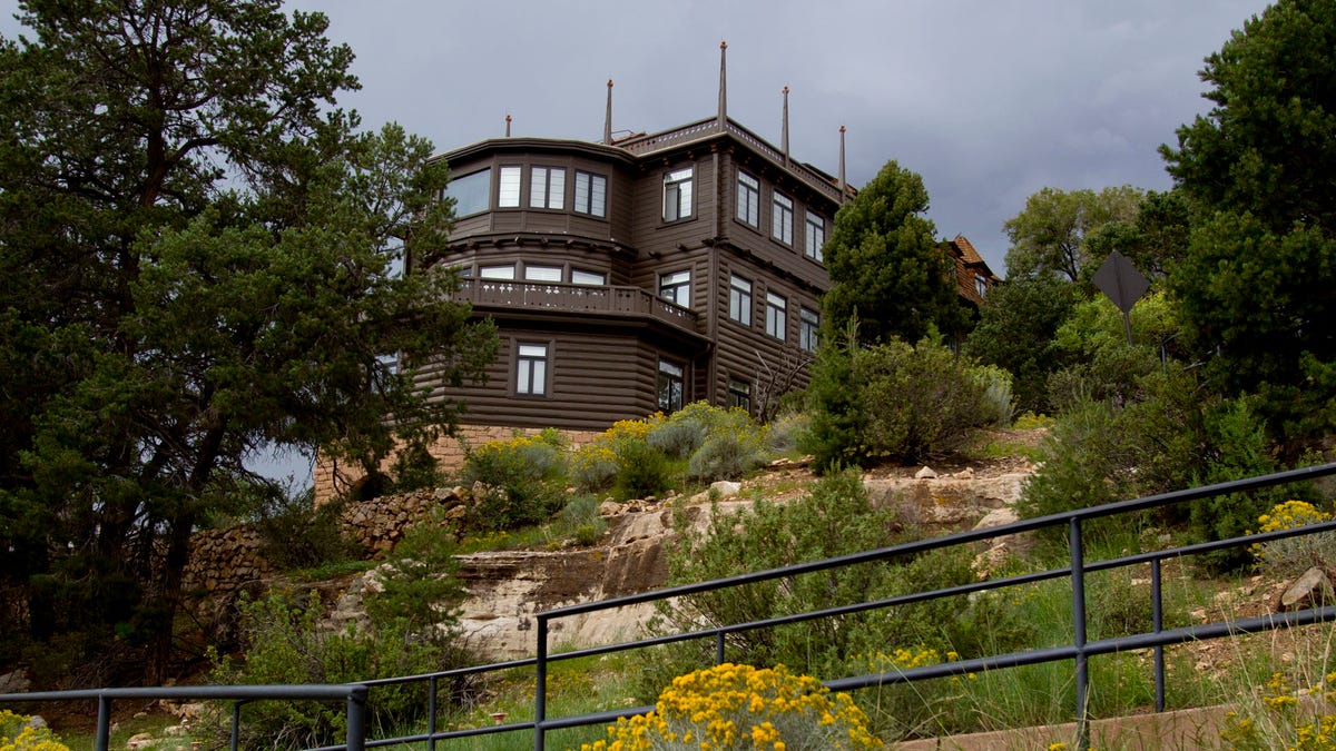 Image for Water line problems force halt to overnight lodging at Grand Canyon's South Rim