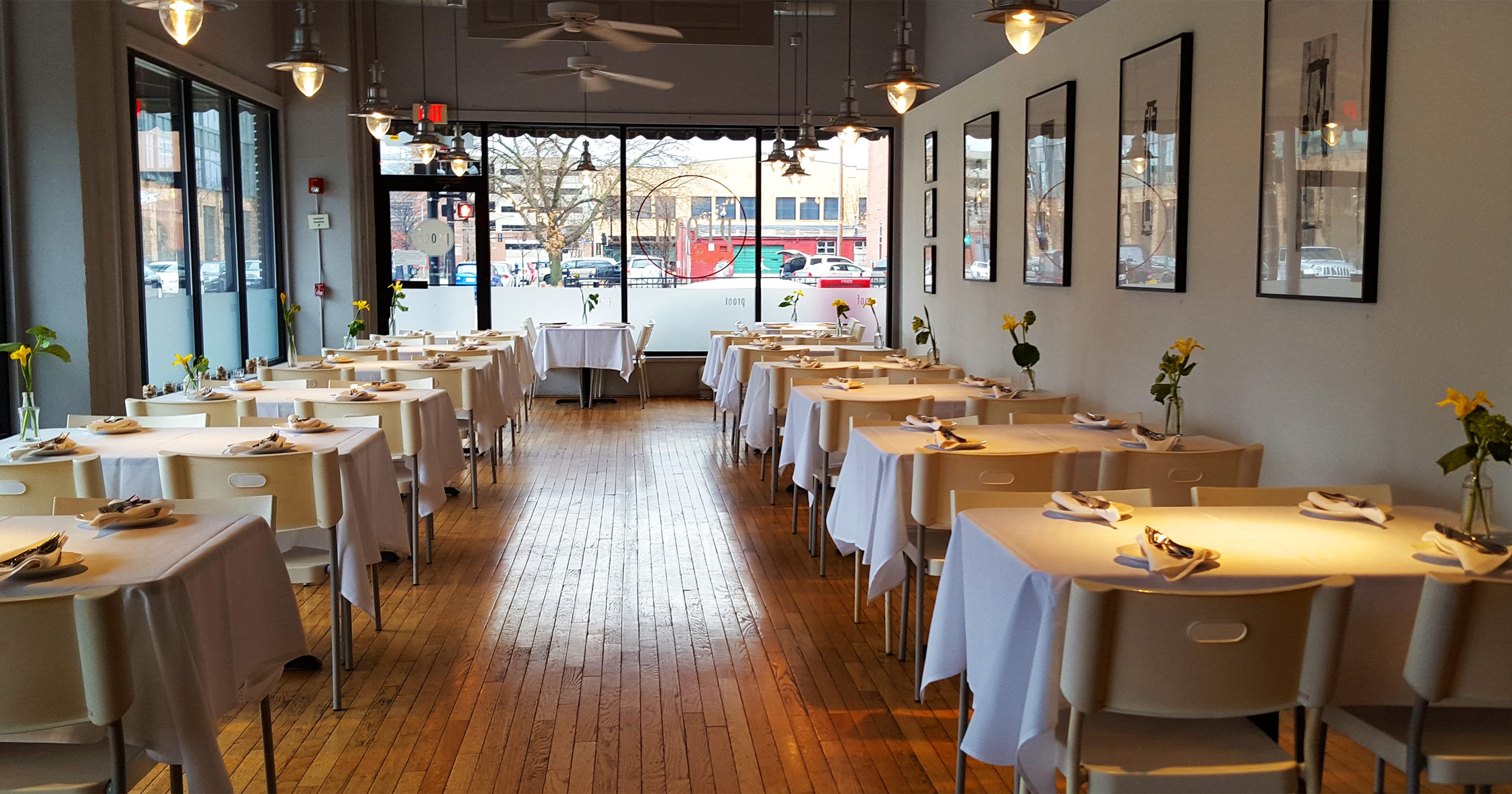 Which Des Moines restaurants are considered the best?