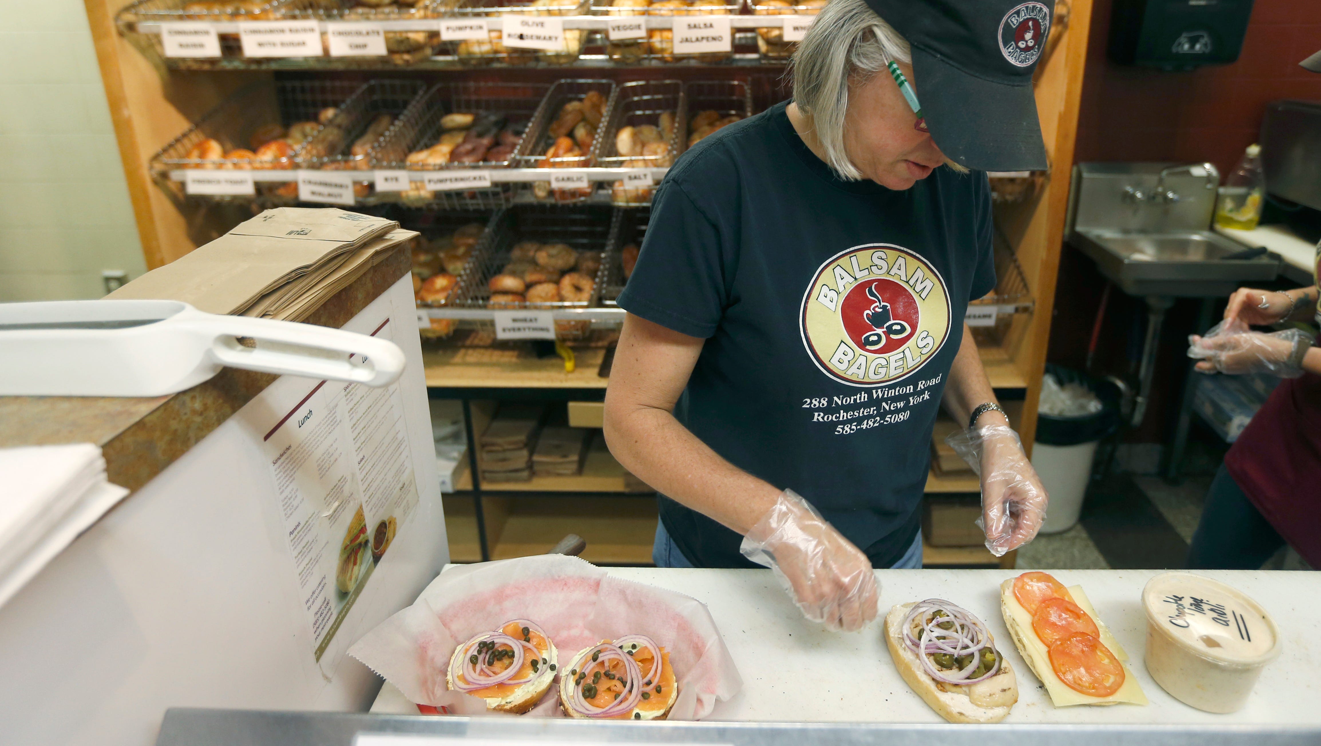 Rochester bagel shops weigh in on St. Louis bagels sliced like bread