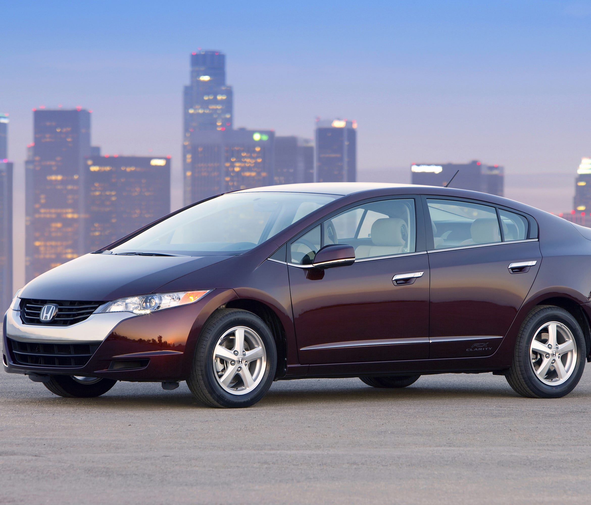 The 2009 Honda FCX Clarity had a hydrogen fuel cell.