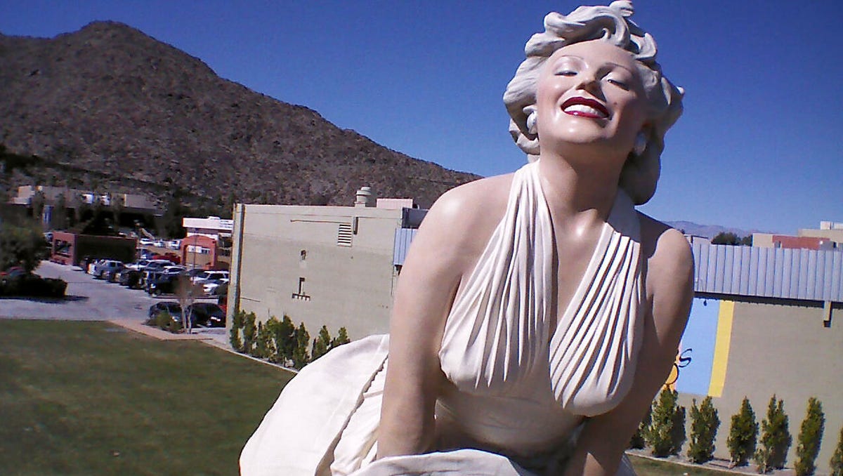 Marilyn Monroe 'Forever Marilyn' statue in Palm Springs