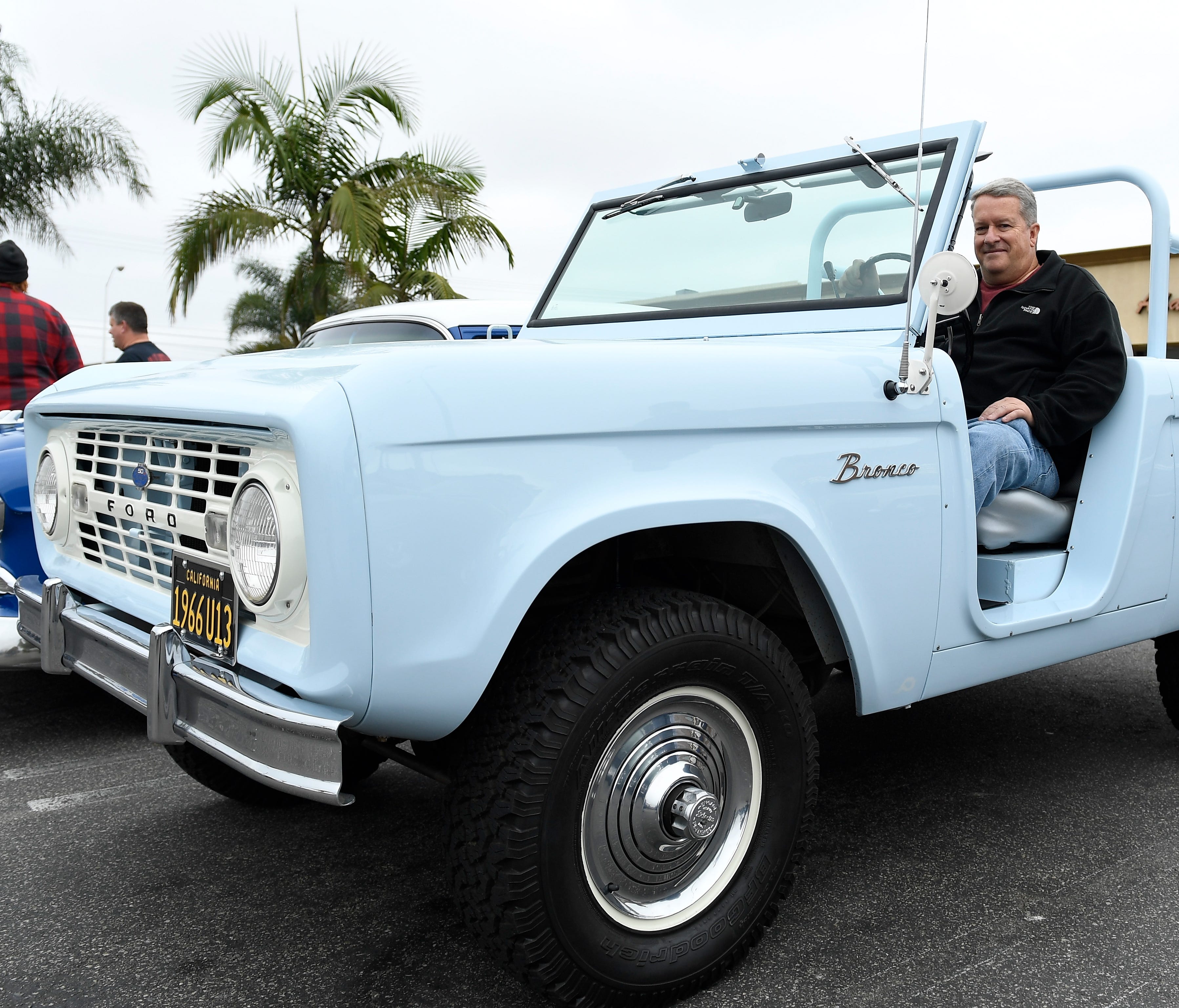 Ken Belyea with his 1966 Ford Bronco U13