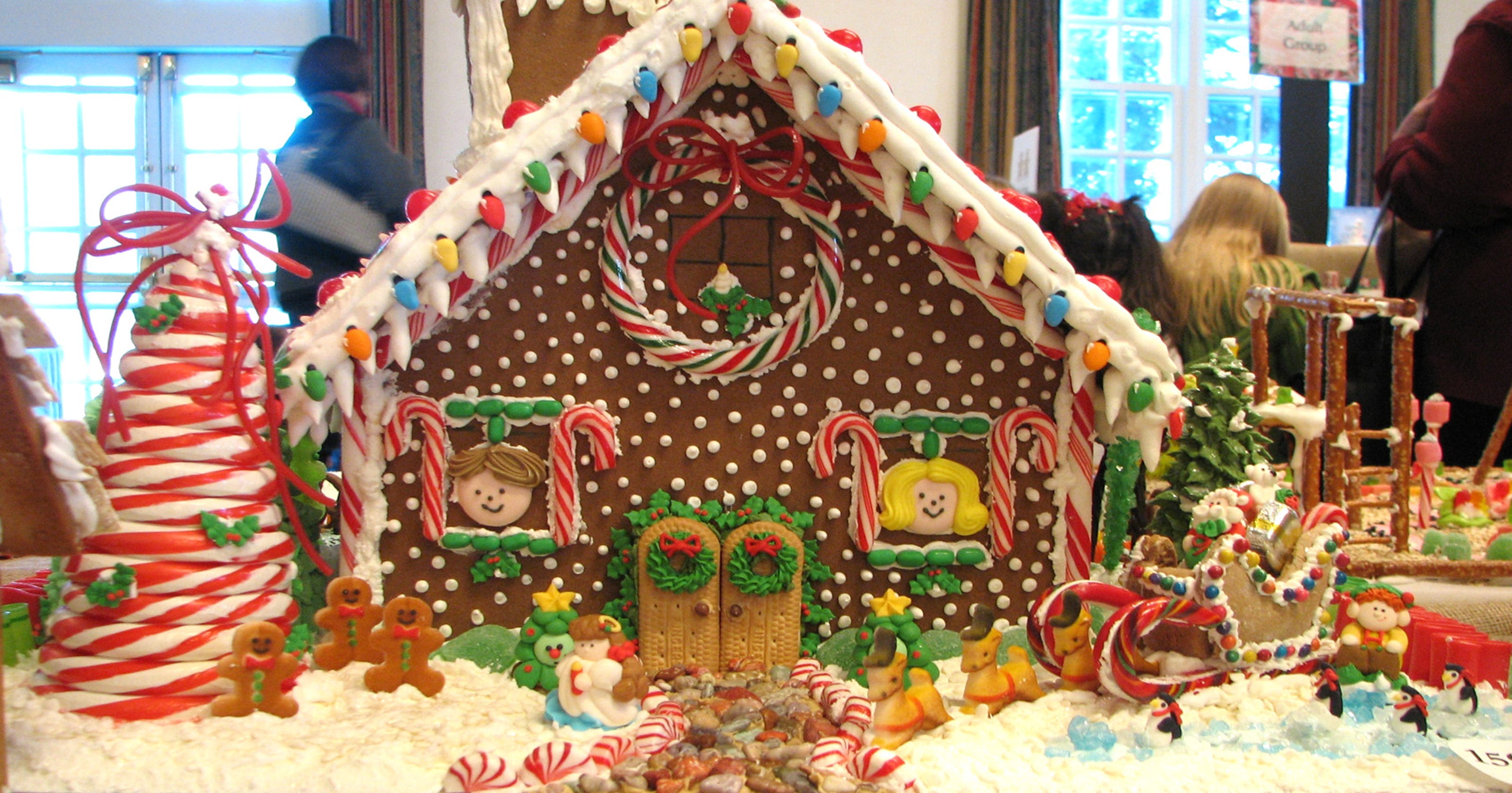 gingerbread-houses-on-display-in-morristown