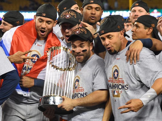 636520902202800548-astros-trophy.jpg?wid