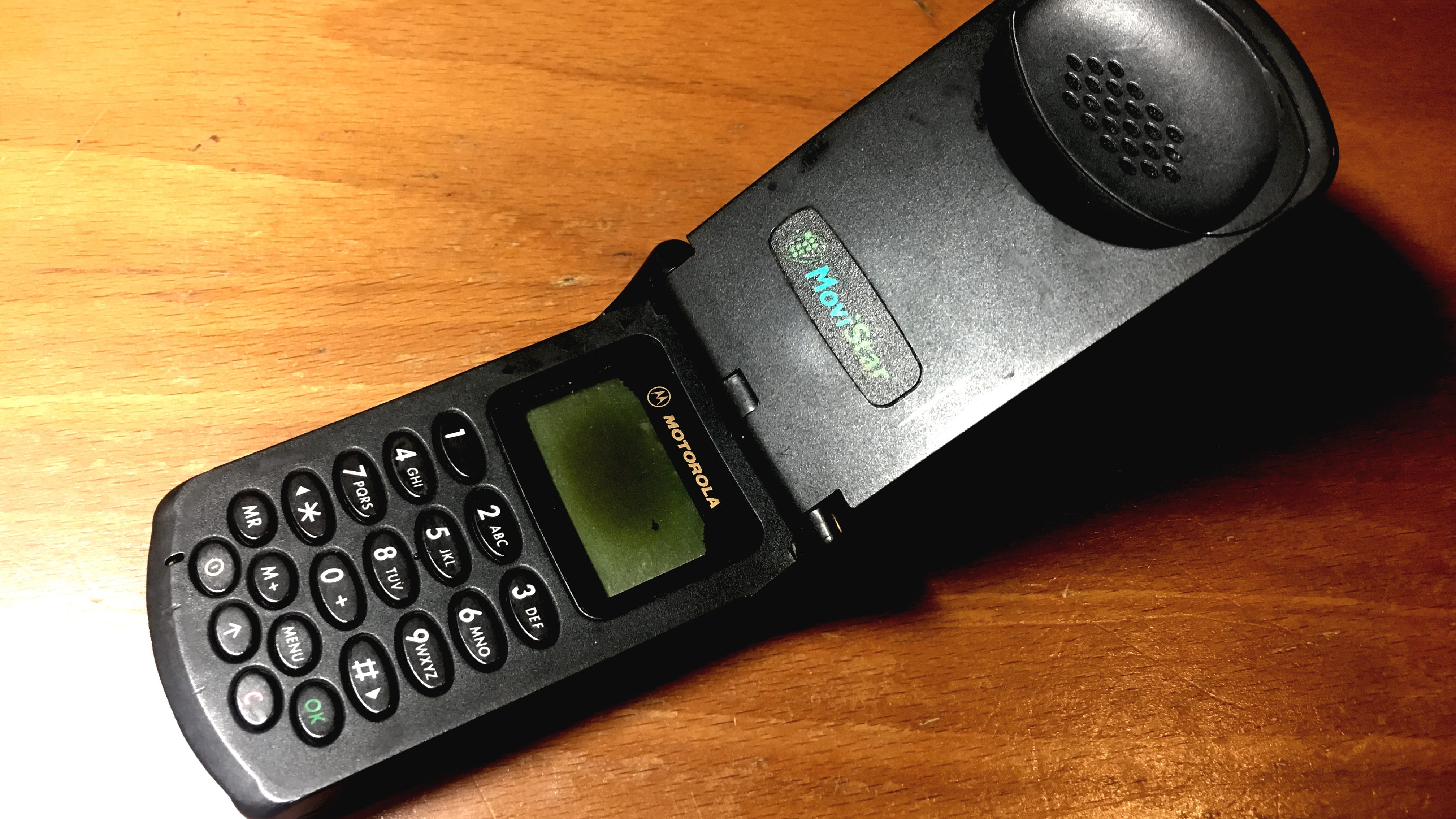 First Motorola Cell Phone