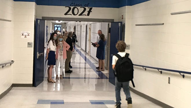 A Columbia County student returns to Evans Middle School in August 2020.