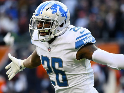 Detroit Lions strong safety Don Carey reacts after