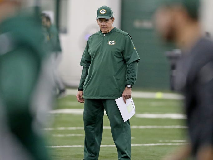Green Bay Packers defensive coordinator Dom Capers