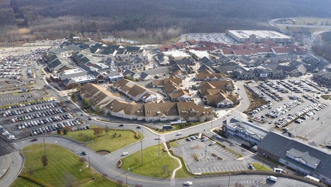 Coronavirus Woodbury Common Closed Galleria Indoor Malls Bowling Alleys To Close At 8 P M In Ny Pa Nj Conn