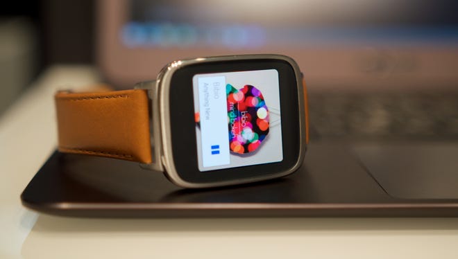 Asus' new ZenWatch is a smart watch that you'd actually want to wear.