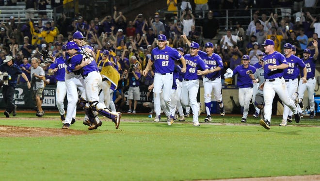 LSU beats Mississippi State 14-4 in game 2 of the NCAA Super Regionals at Alex Box Stadium. - Sunday, June 11, 2017.