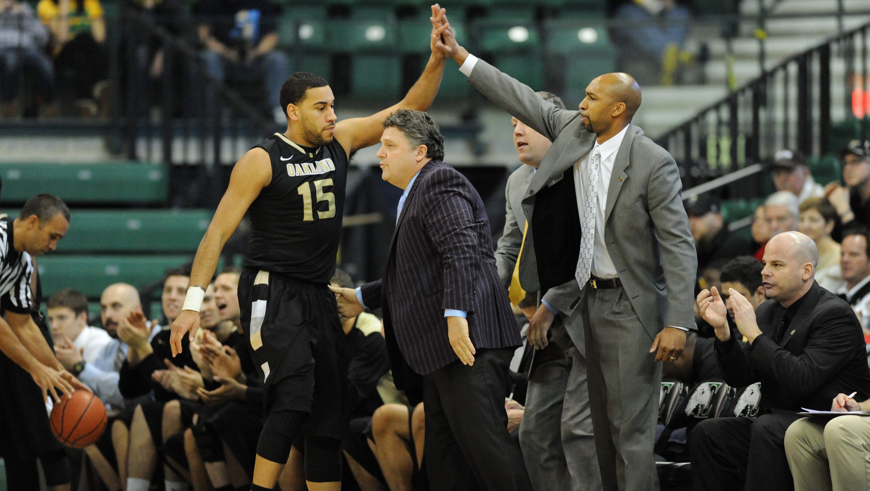 drew-valentine-is-loyola-chicago-s-basketball-coach-how-it-happened