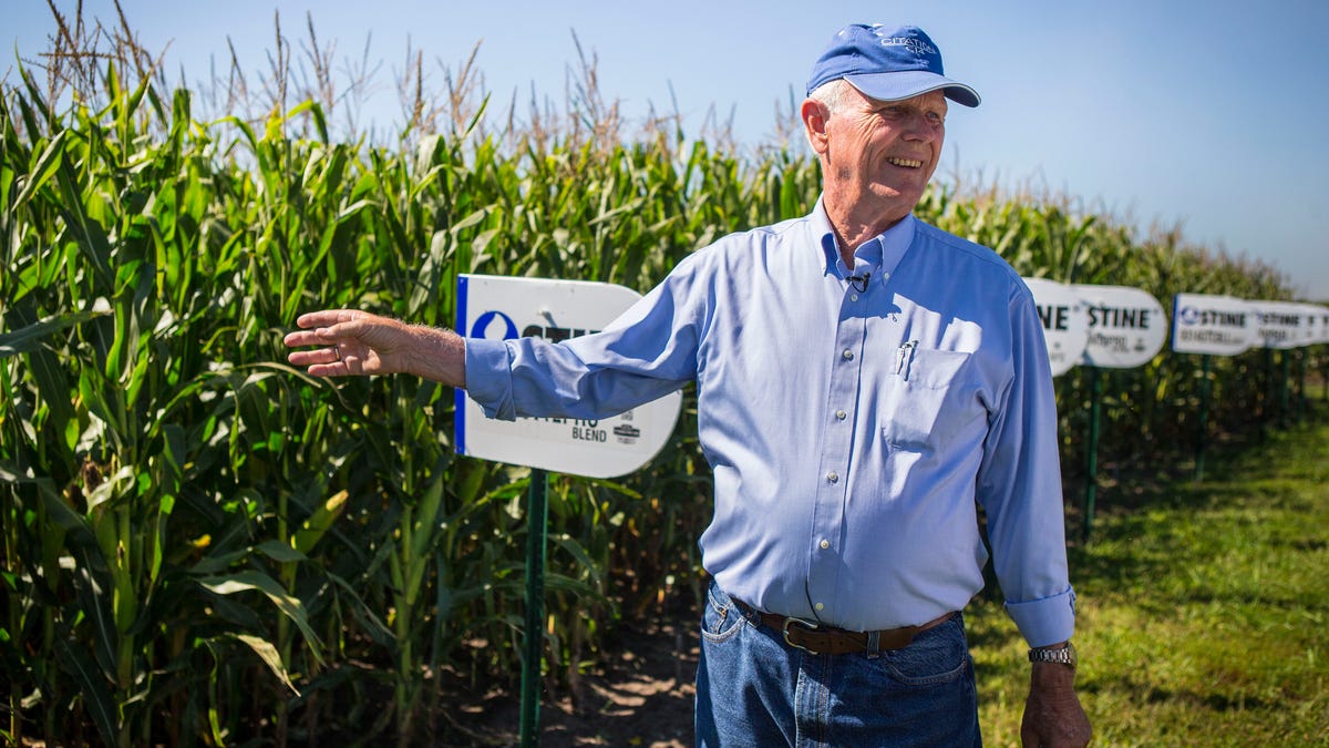 Iowa has just one billionaire. How did the richest Iowa’s net worth change? Iowa has just one billionaire. How did the richest Iowa’s net worth change?
