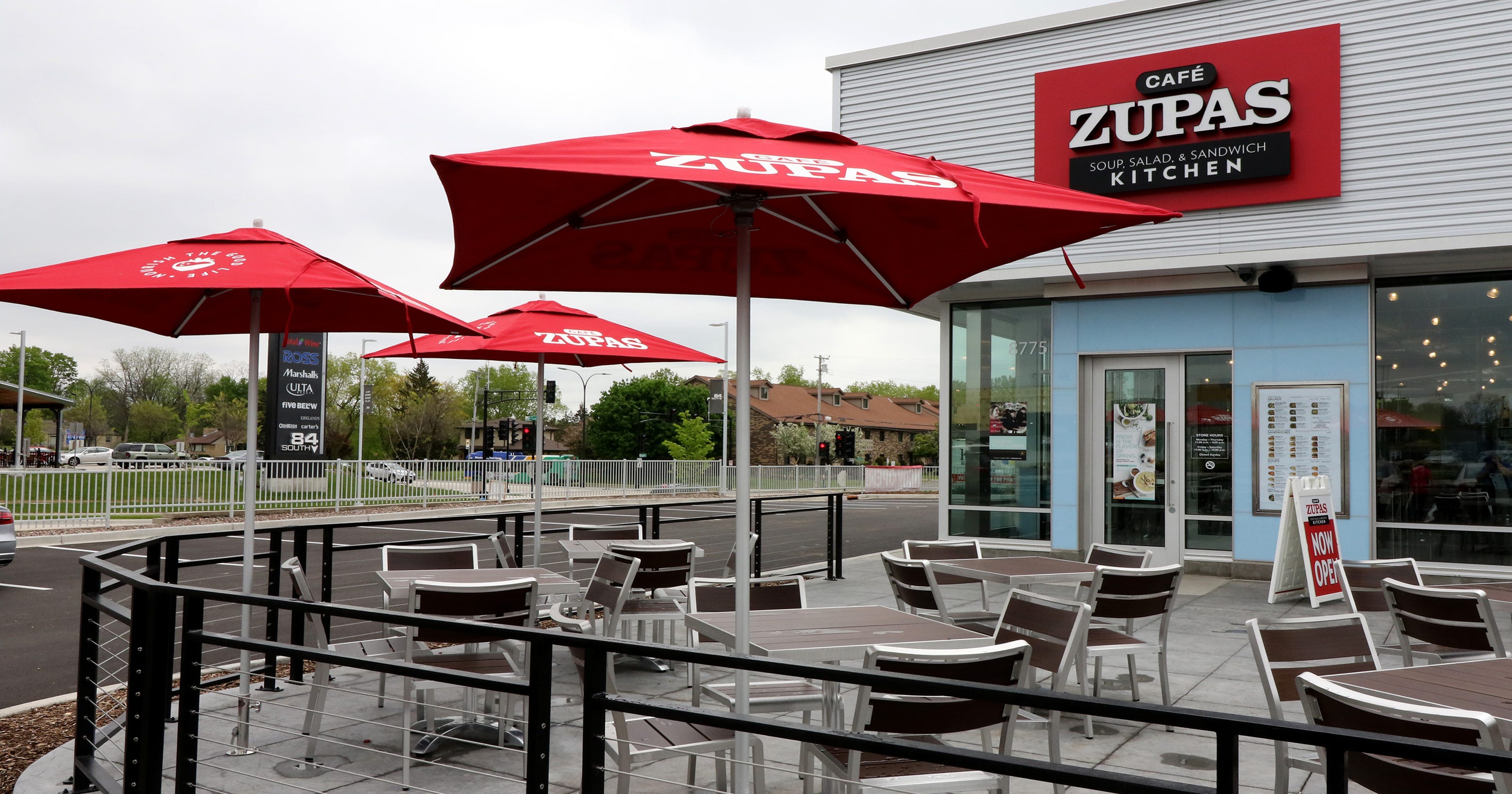 Cafe Zupas opens serving soups innovative salads diverse sandwiches