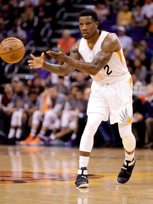 Phoenix Suns guard Eric Bledsoe (2) passes against the Los Angeles Lakers during the second half of an NBA basketball game, Thursday, March 9, 2017, in Phoenix.