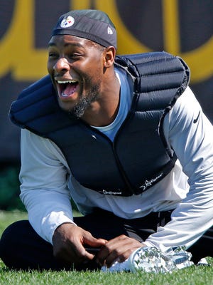 Pittsburgh Steelers running back Le'Veon Bell is in a contract dispute with the team. AP FILE PHOTO